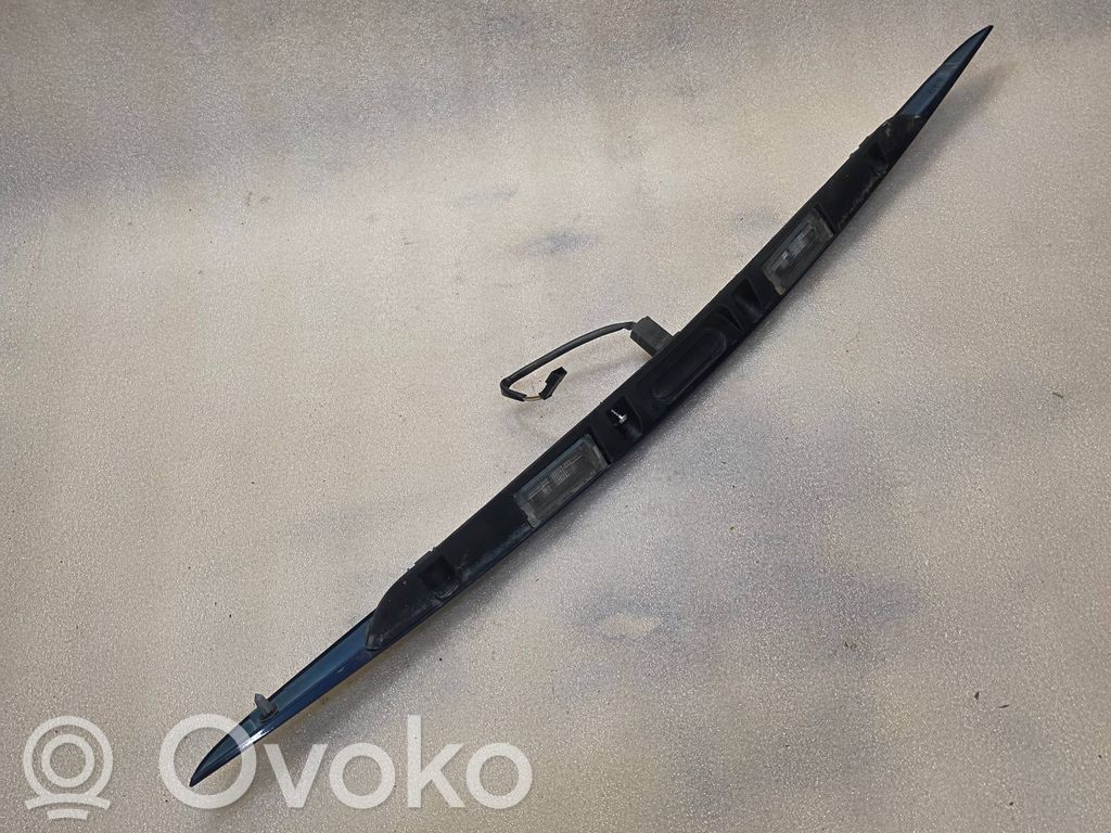 BMW 3 E46 Takaluukun rekisterikilven valon palkki 