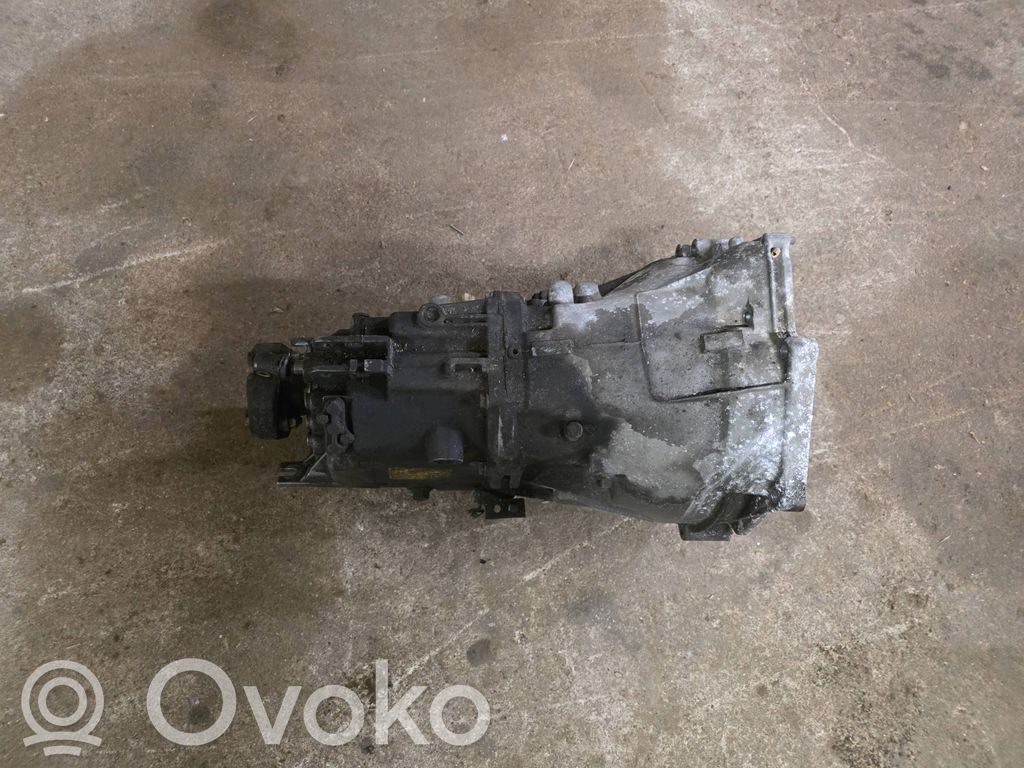 BMW 3 E46 Mechaninė 5 pavarų dėžė 
