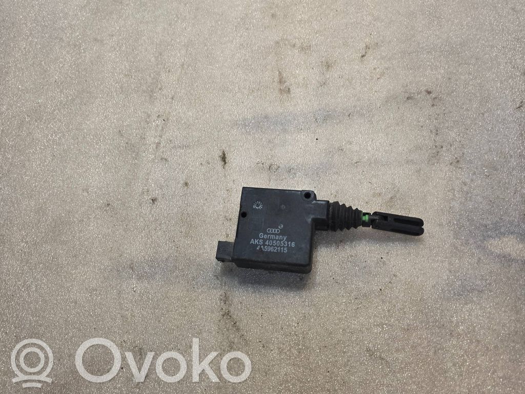 Audi A8 S8 D2 4D Motor de la cerradura/cierre del maletero/compartimento de carga 