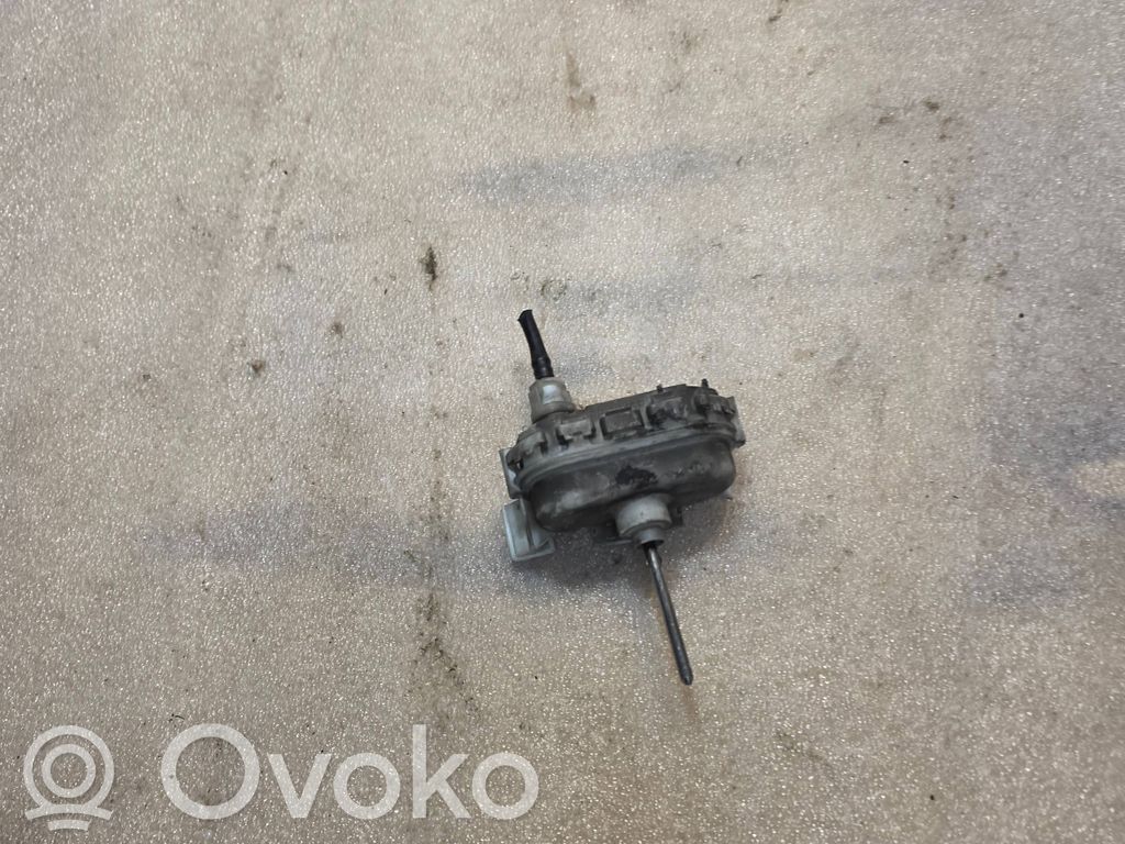 Audi A8 S8 D2 4D Central locking vacuum pump 