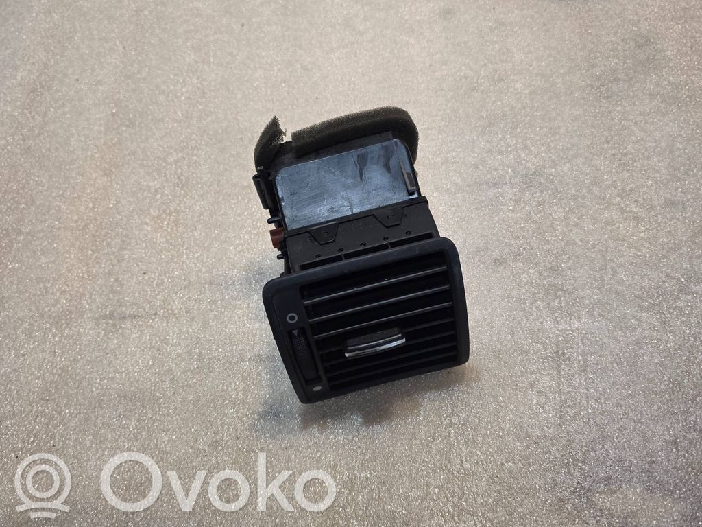 Audi A8 S8 D2 4D Grilă ventilație/ramă laterală bord 