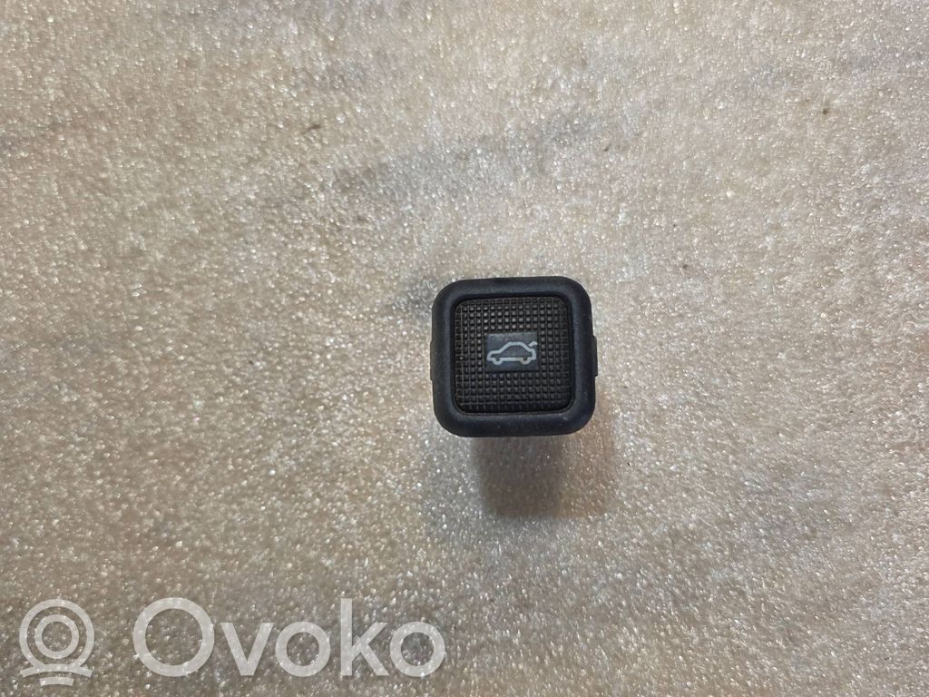 Audi A8 S8 D2 4D Tailgate/boot open switch button 