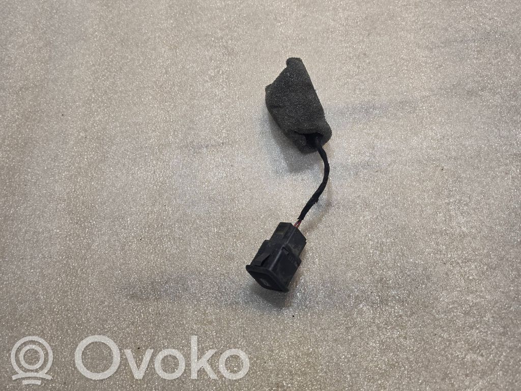 Audi A8 S8 D2 4D Tailgate/trunk/boot open switch 