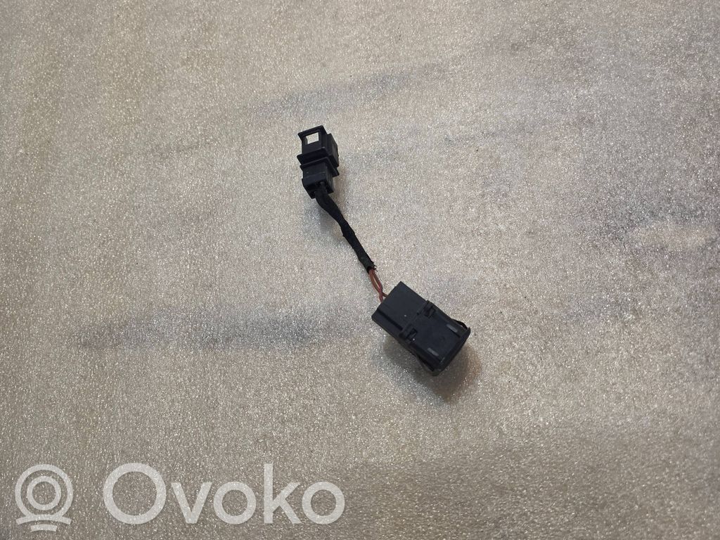 Tailgate/trunk/boot open switch   4D0959831