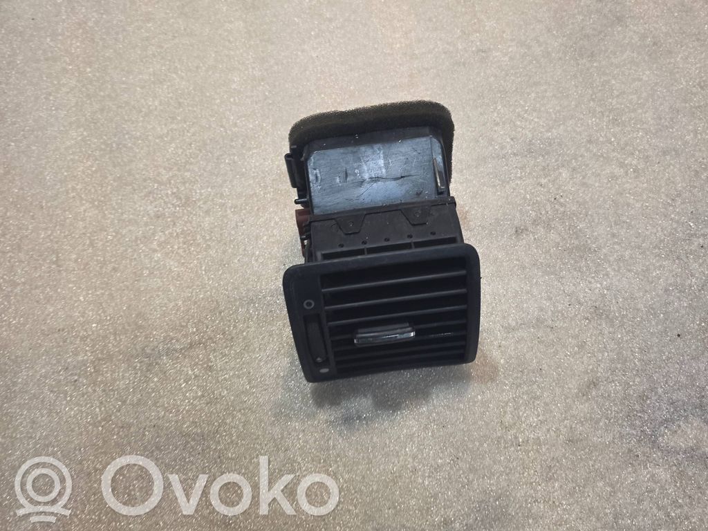 Audi A8 S8 D2 4D Grilă ventilație/ramă laterală bord 