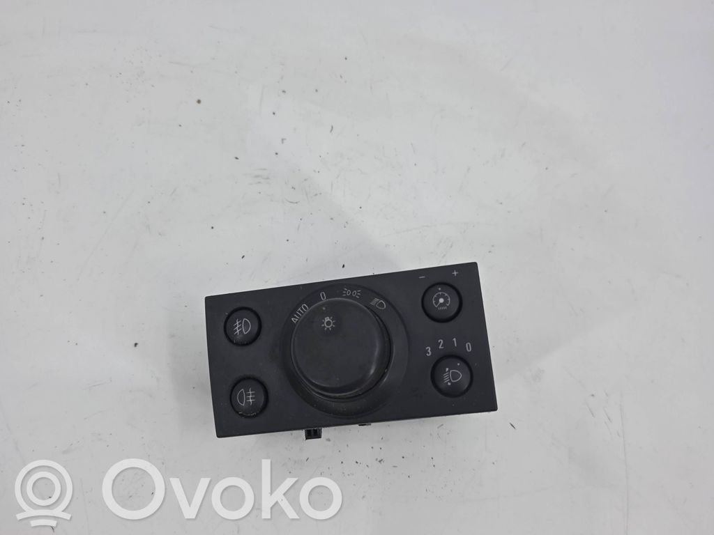 Light switch   13229541,0517,LK04060058