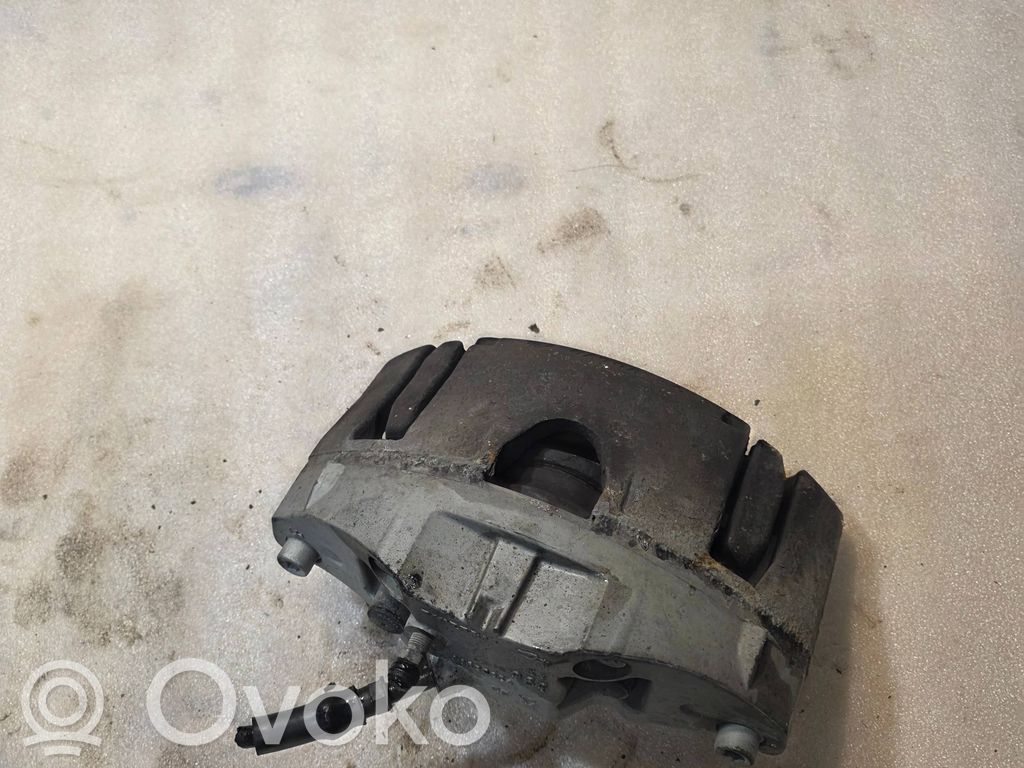 Volvo XC90 Передний суппорт 