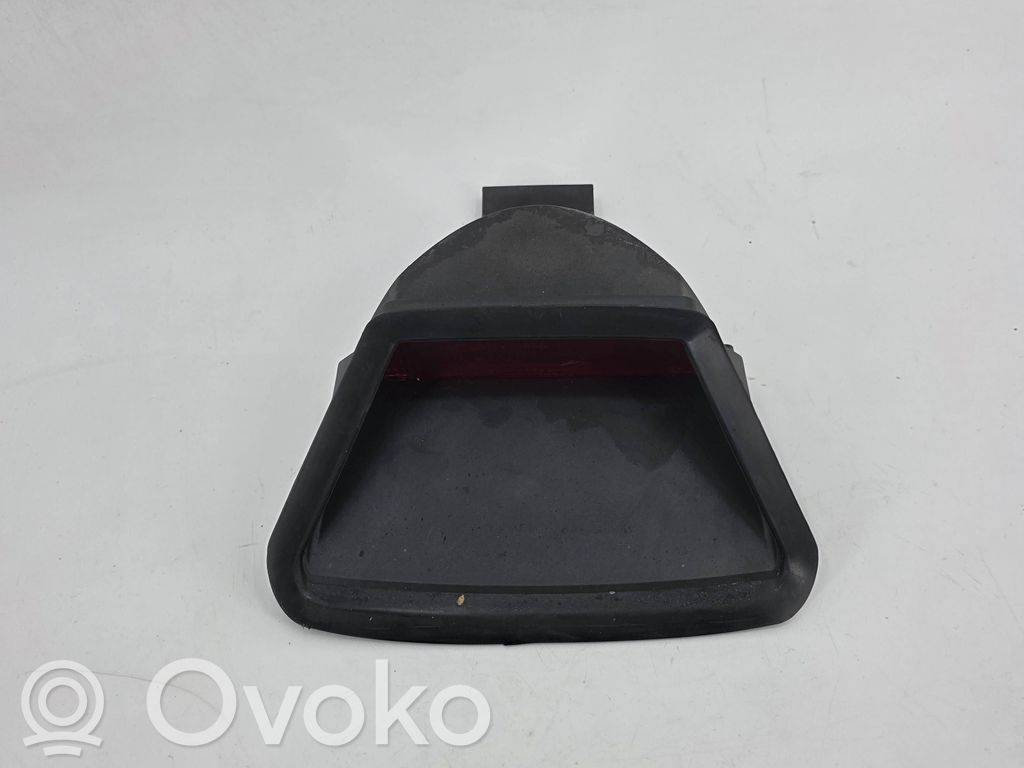 Kolmas/lisäjarruvalo   63258352788