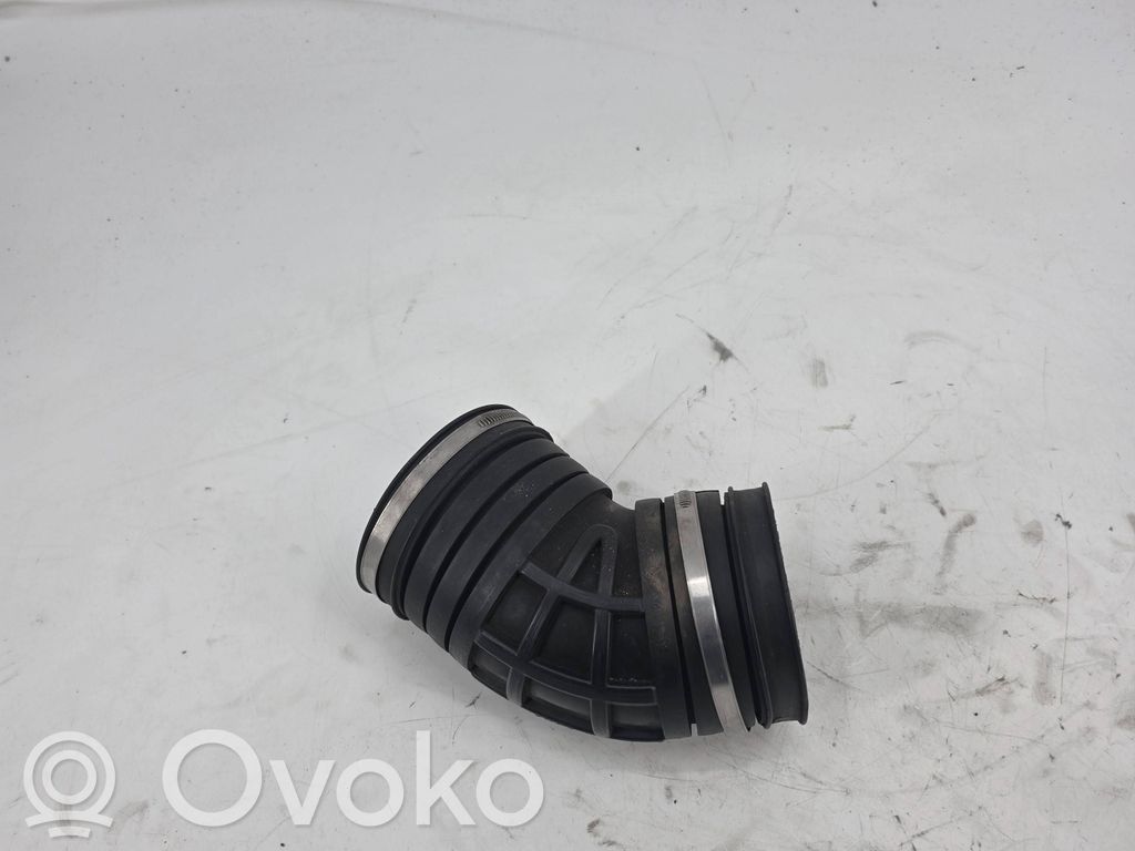 Audi A8 S8 D2 4D Välijäähdyttimen letku 