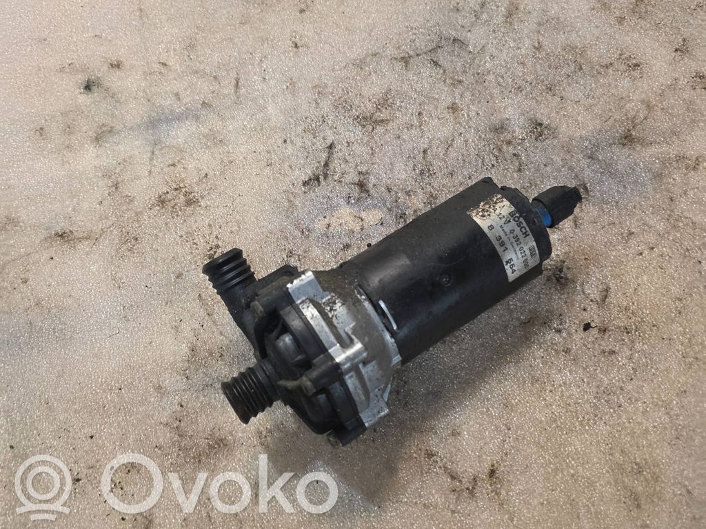 Audi A8 S8 D2 4D Sähköinen jäähdytysnesteen apupumppu 