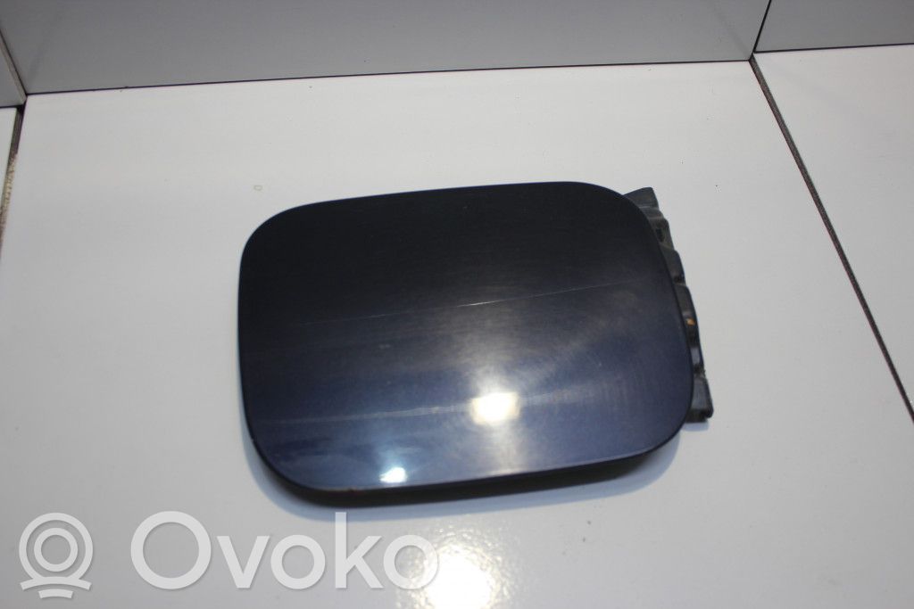 Audi A4 S4 B5 8D Polttoainesäiliön korkki 