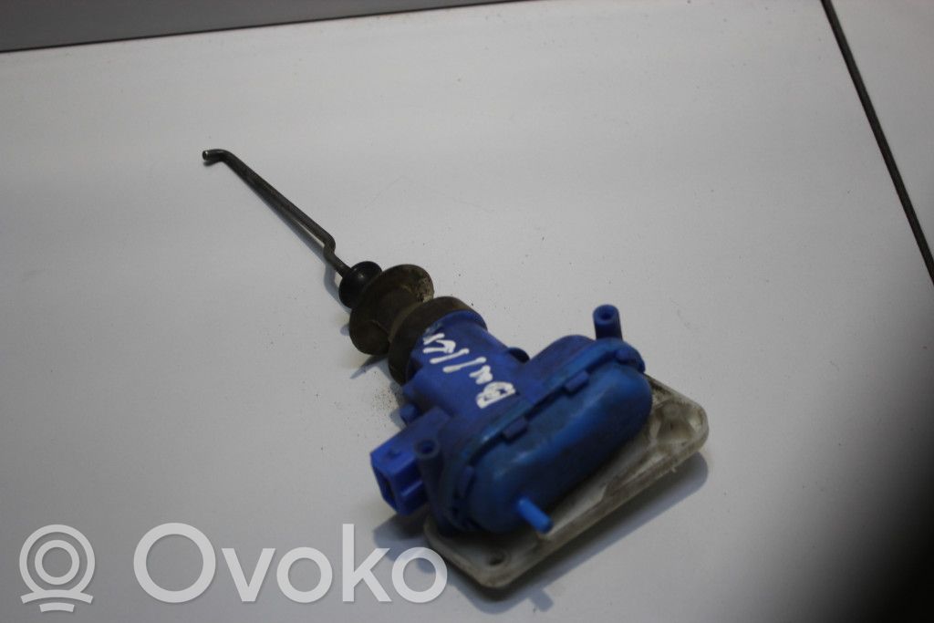 Audi 80 90 B3 Keskuslukituksen moottori 