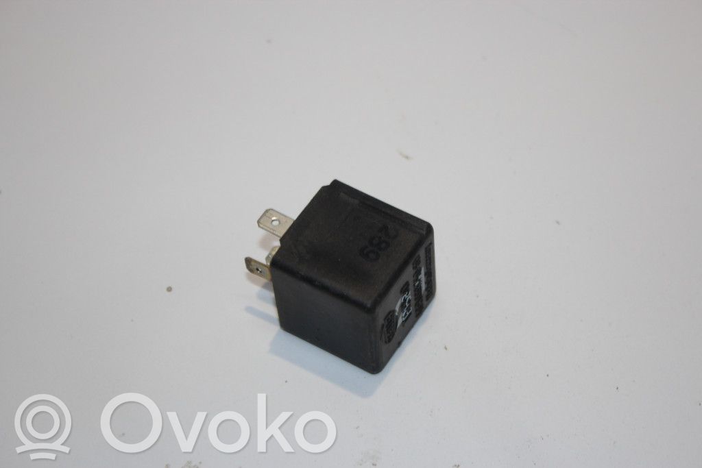 Audi A4 S4 B5 8D Otros relés 