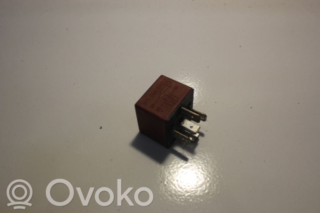 Ford Mondeo MK II Muu rele 