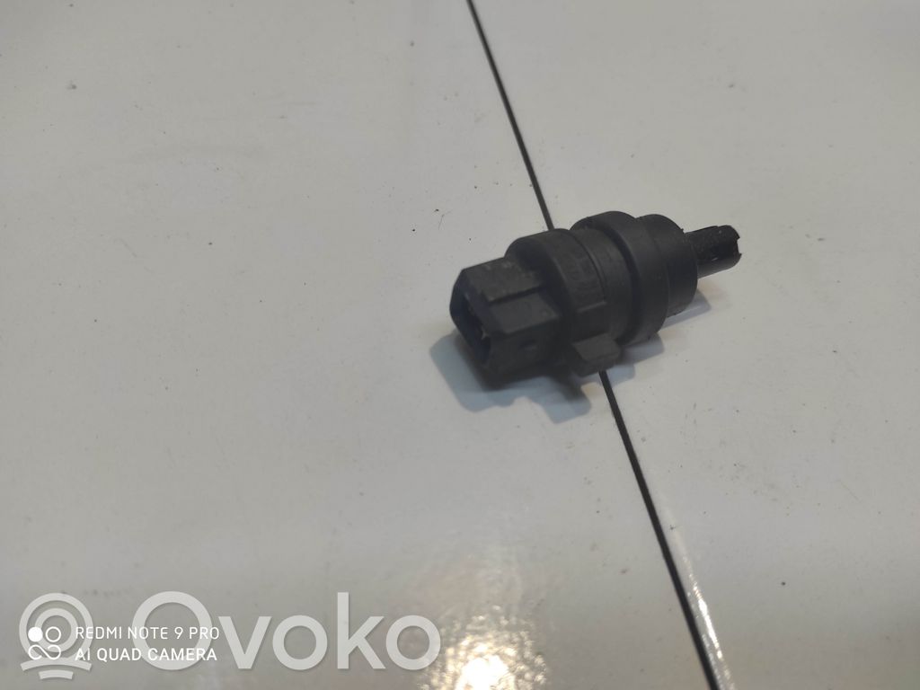 Volkswagen Golf III Coolant temperature sensor 