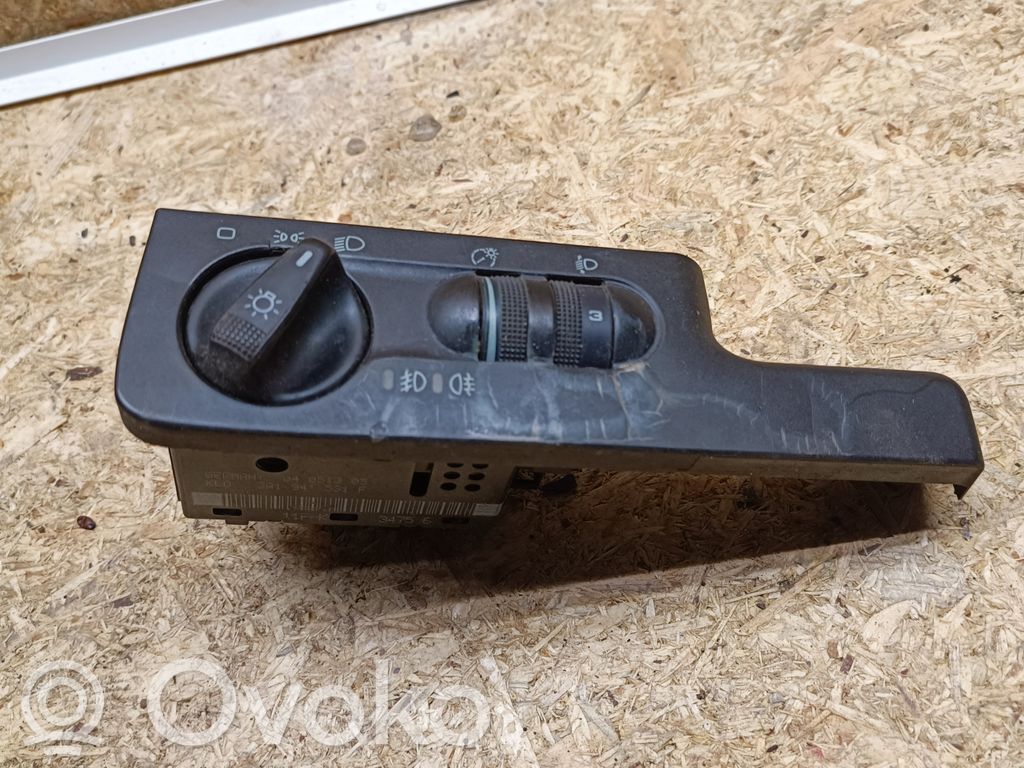 Volkswagen PASSAT B4 Interruptor de luz 