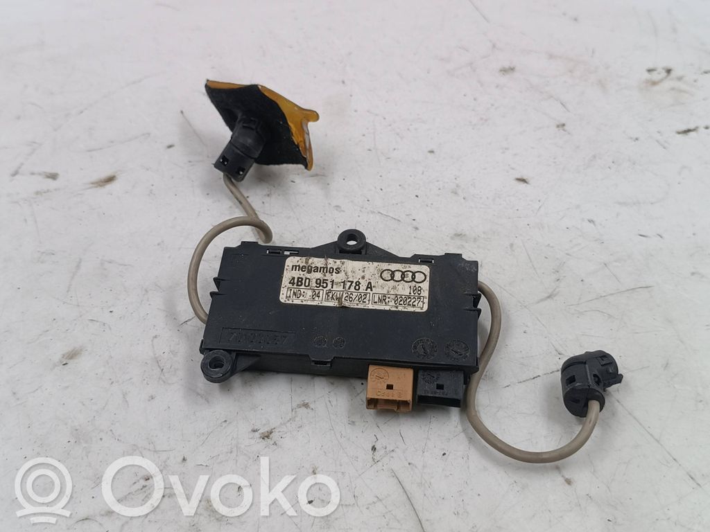 Audi A6 S6 C5 4B Czujnik ruchu 