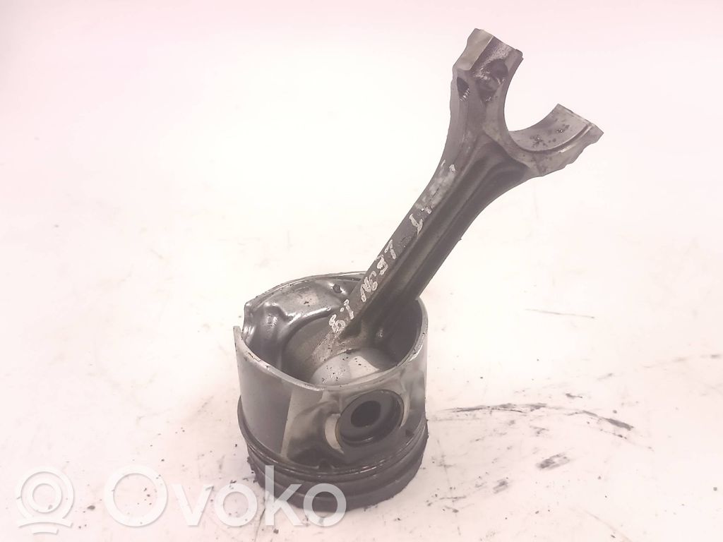 Piston   M401,79L46,058