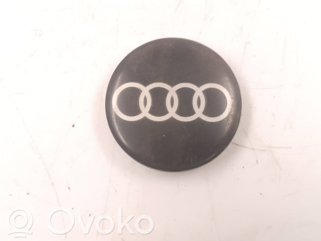 Audi A4 S4 B5 8D Tapacubos original de rueda 