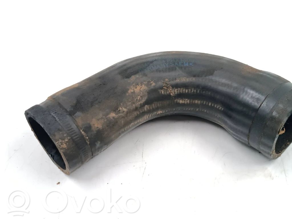 Volkswagen PASSAT B5 Tubo flessibile intercooler 