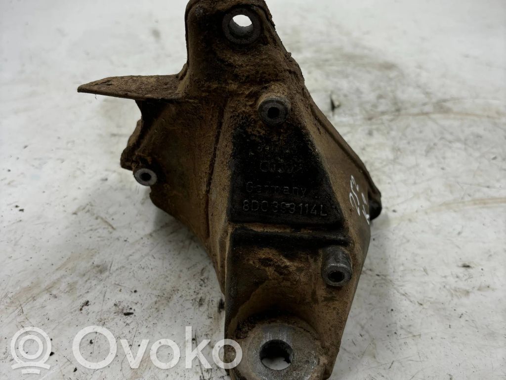 Engine mounting bracket   8D0399114L
