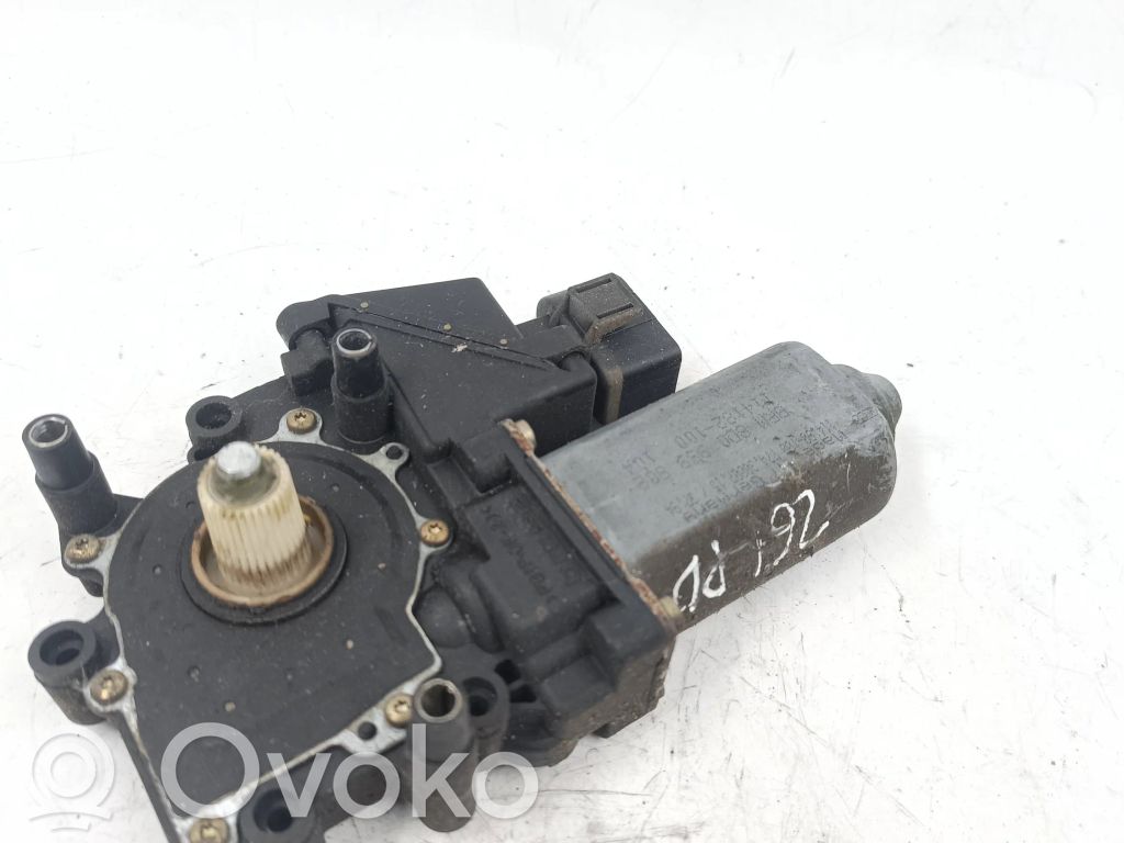 Audi A4 S4 B5 8D Silnik regulatora szyby drzwi przednich 