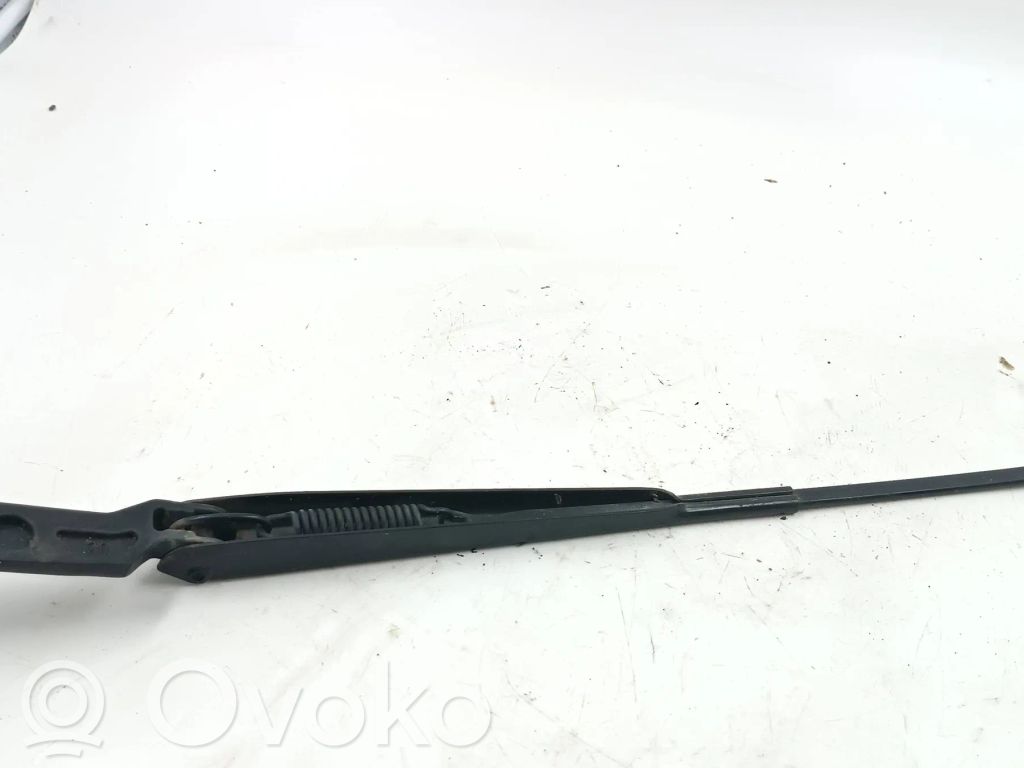 Volkswagen Bora Front wiper blade arm 