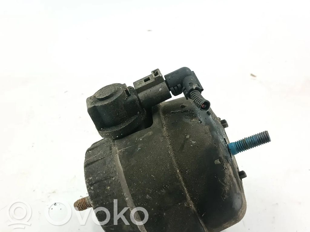 Engine mount bracket   4F0199379