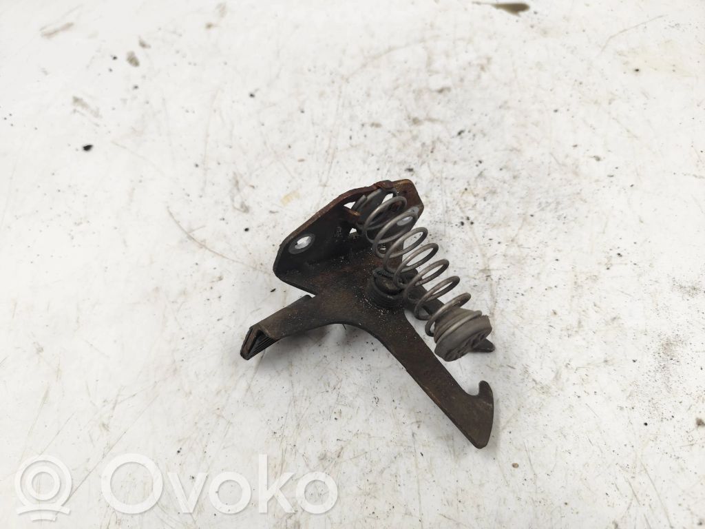 Volvo S60 Замок капота двигателя 