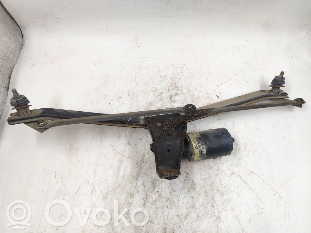 Audi 80 90 B2 Motor y varillaje del limpiaparabrisas delantero 