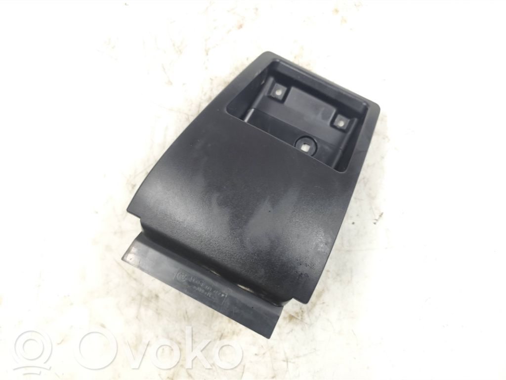BMW 5 E39 Kita salono detalė 