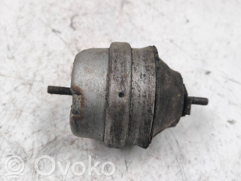 Engine mount bracket   8D0199379E