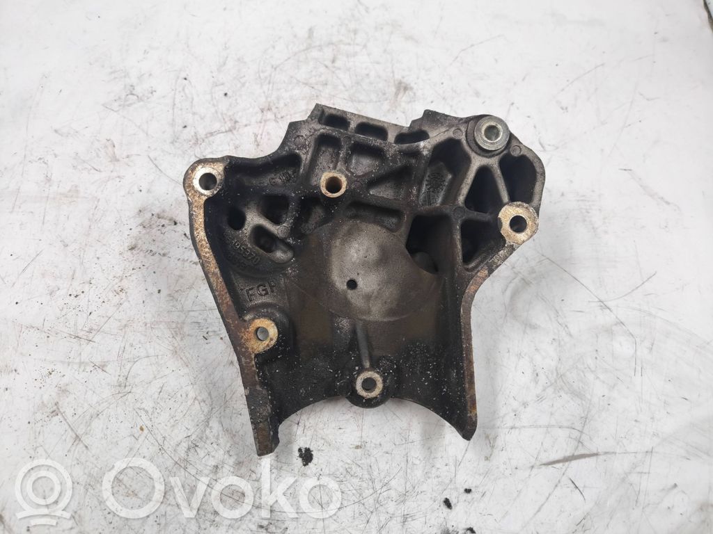 Alfa Romeo 159 Engine mounting bracket 