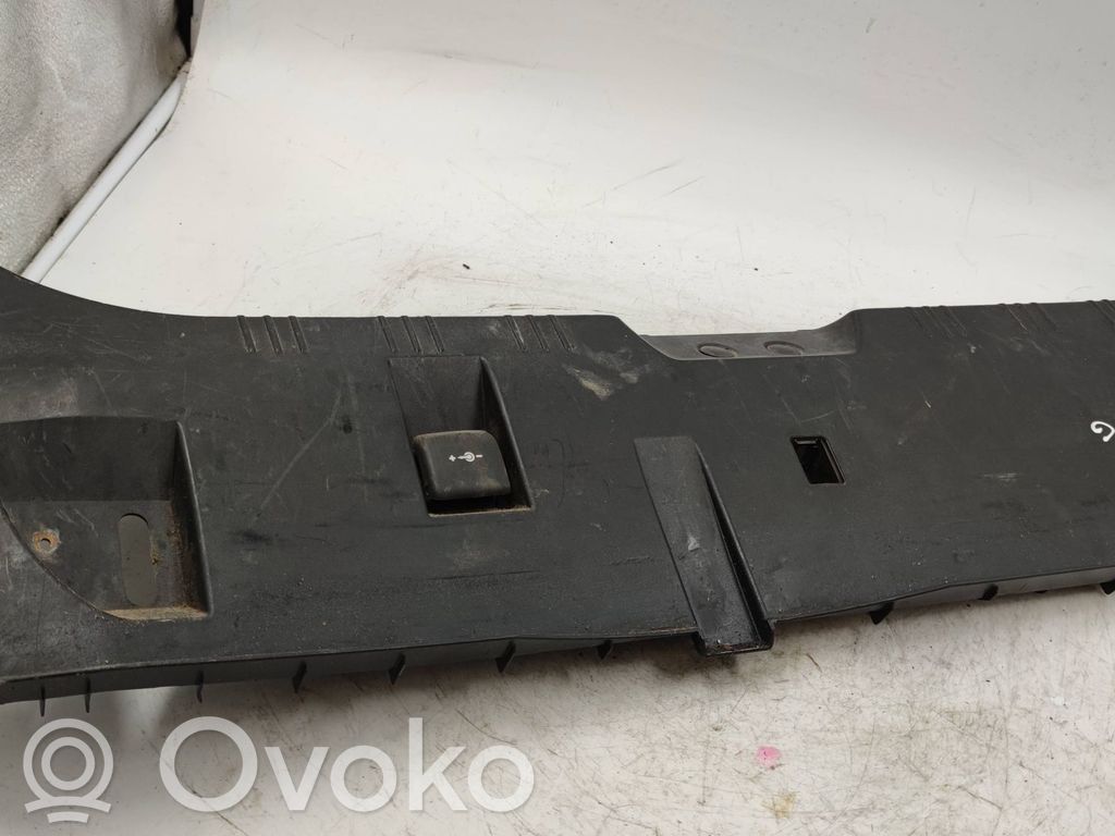 BMW 5 E60 E61 Bagažinės slenksčio apdaila 
