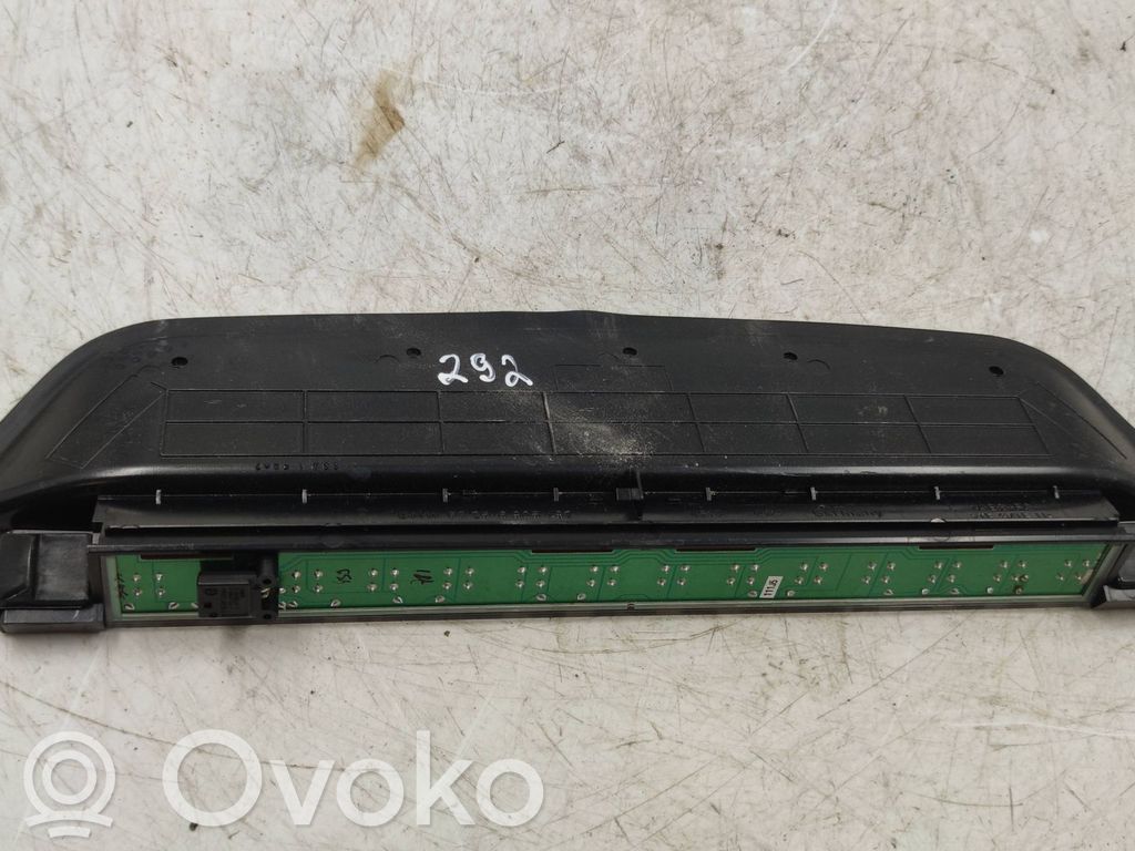 BMW 3 E46 Third/center stoplight 