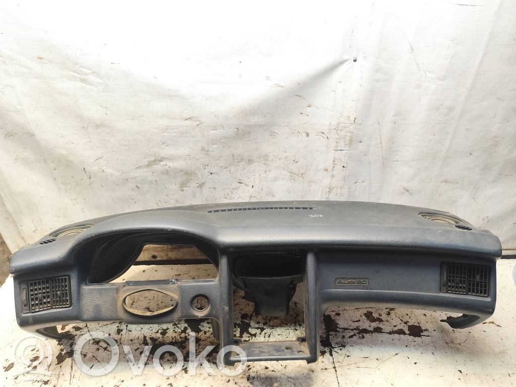 Audi 80 90 B3 Panelis 