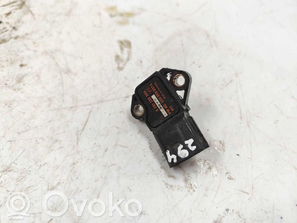 Audi A4 S4 B8 8K Air pressure sensor 