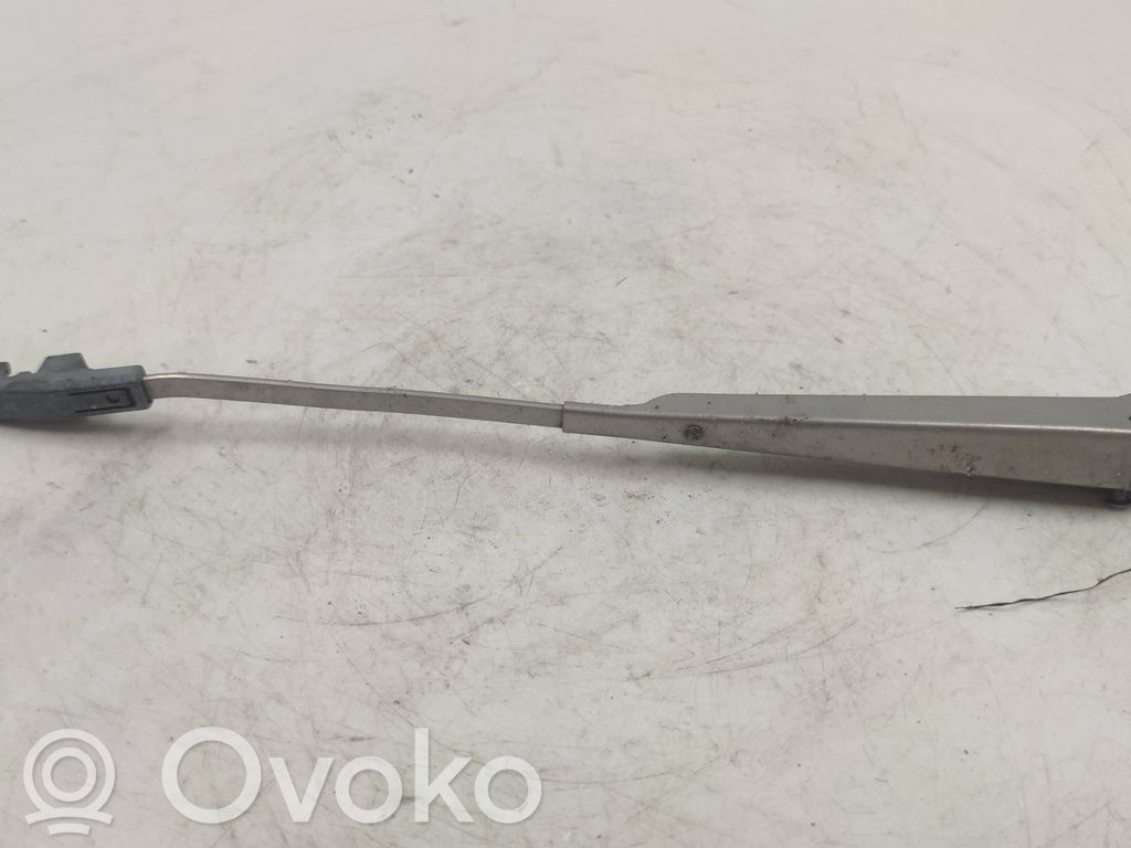 Datsun 100 Front wiper blade arm 
