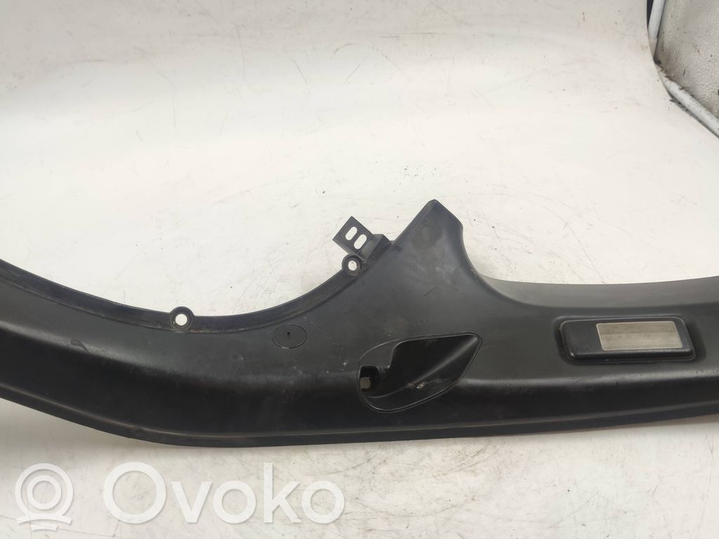 BMW 3 E46 (D)pillar trim (top) 