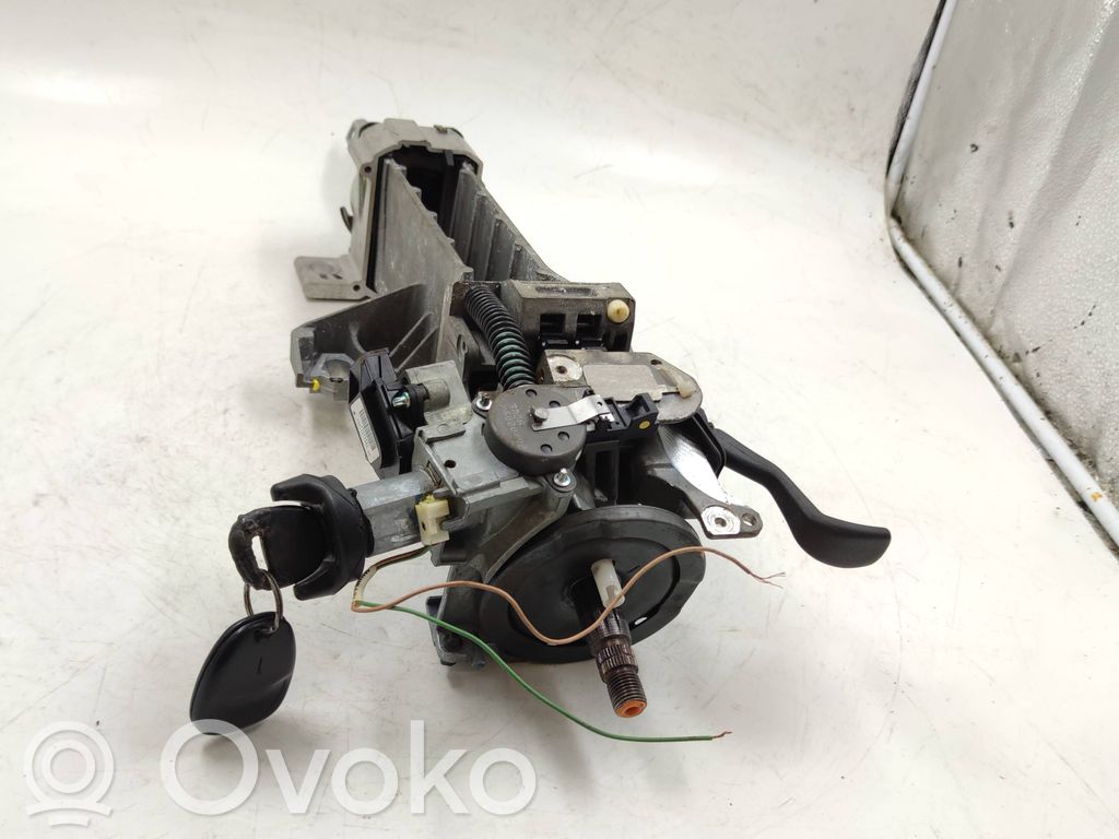 Cadillac CTS Steering wheel axle 