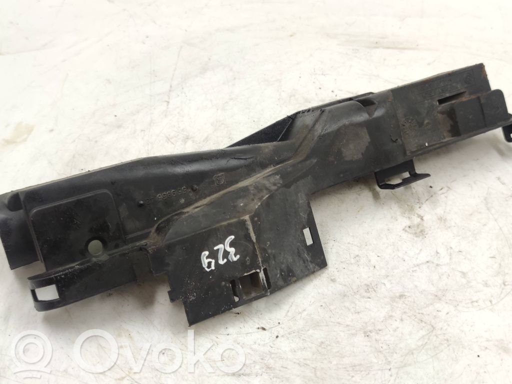 Radiator mount bracket   75302529