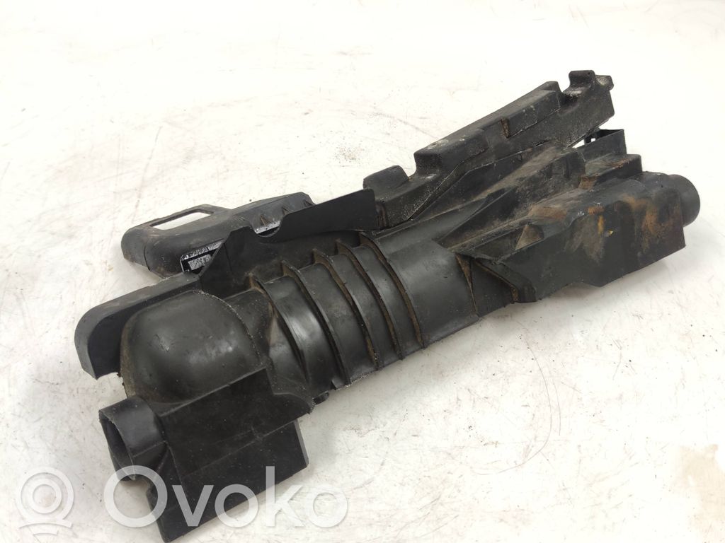 Radiator mount bracket   75302549,1559863