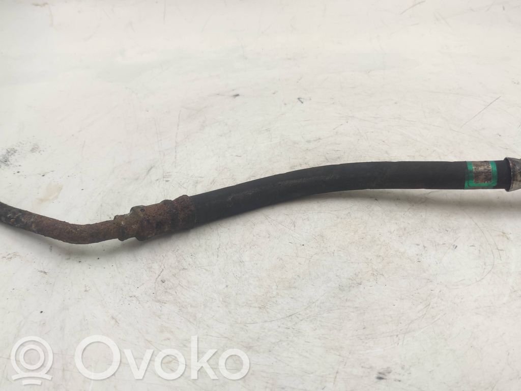 Ilmastointilaitteen putki (A/C)   6905645