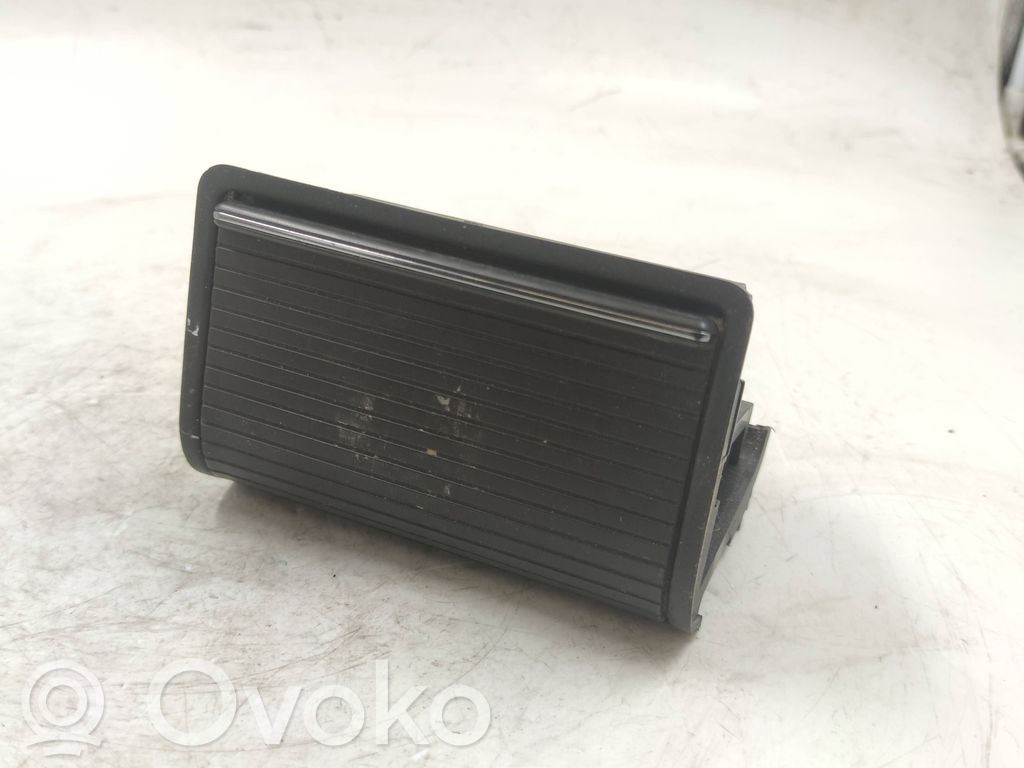 Glove box   8248525,307210200