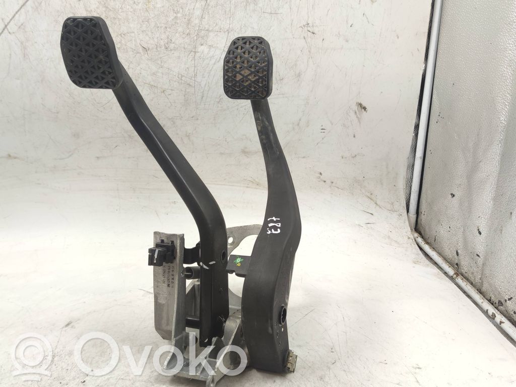 BMW 1 E81 E87 Pedal assembly 