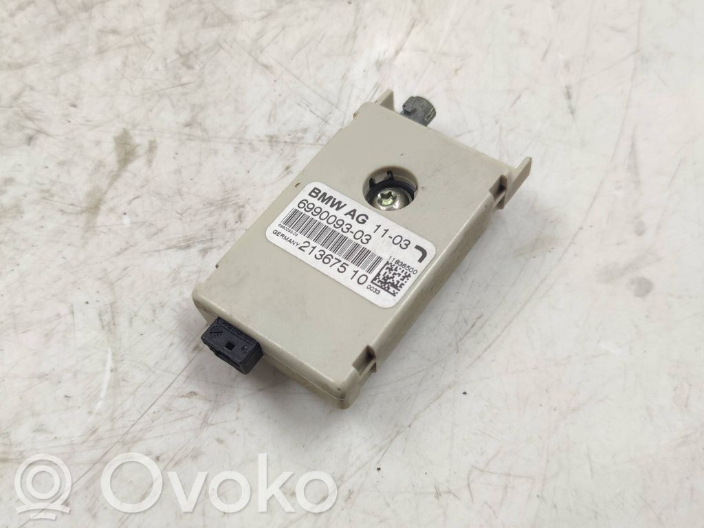 BMW X3 E83 Antenas pastiprinātājs 
