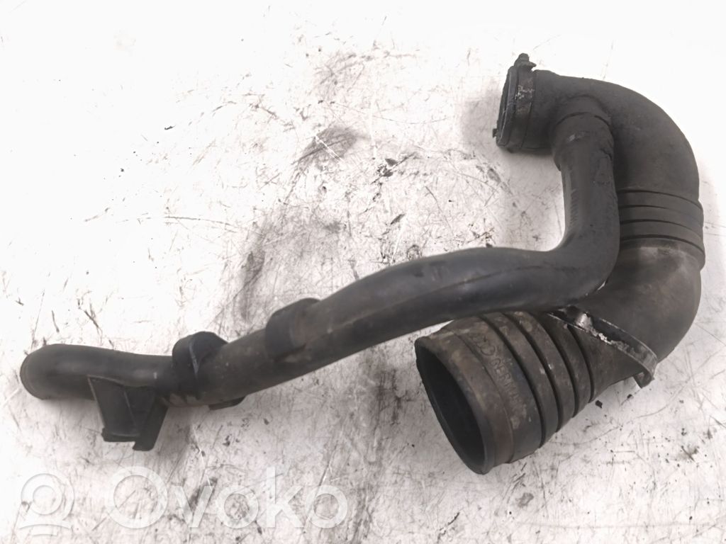 Audi A4 S4 B5 8D Schlauch / Leitung Ladeluftkühler 