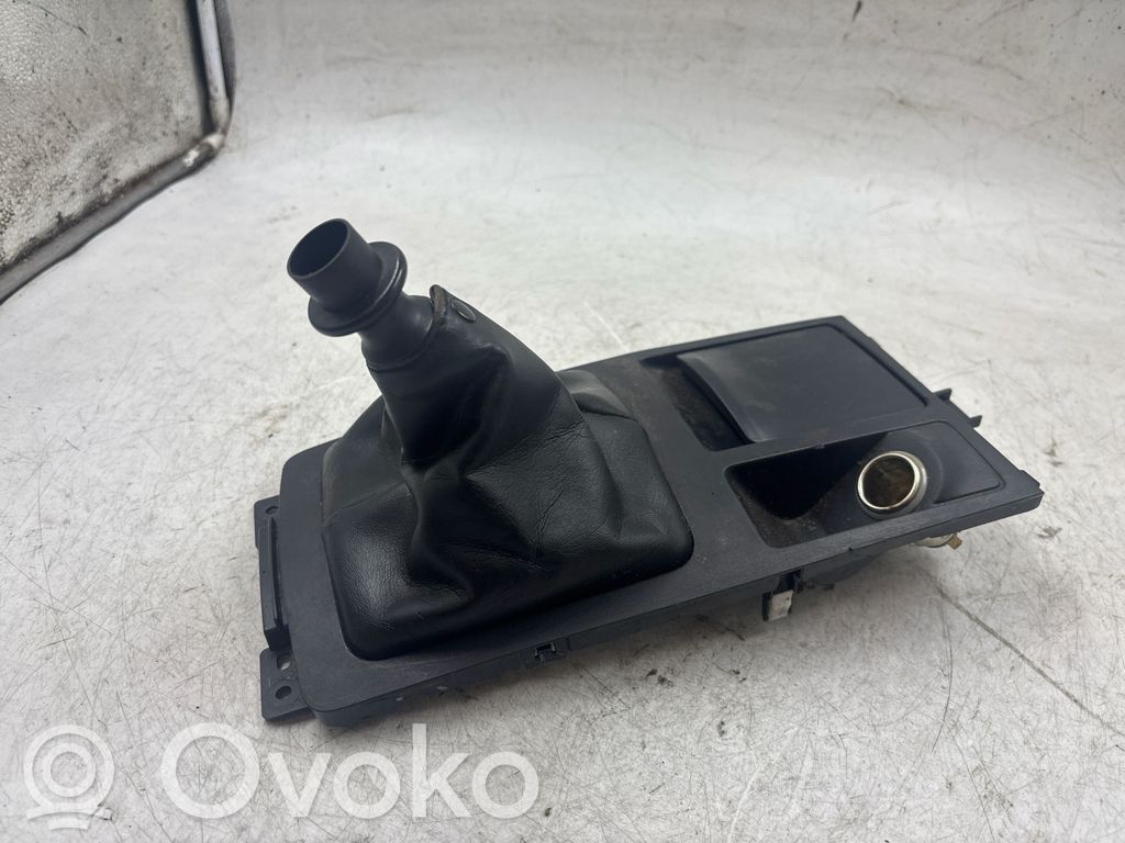 Mitsubishi Lancer X Perilla/embellecedor de cuero de la palanca de cambios 