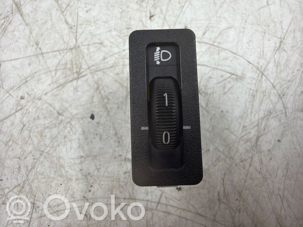 Headlight level height control switch   61318360882,21322000