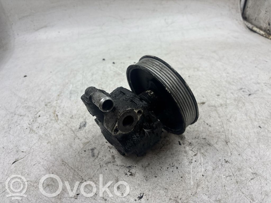 Ohjaustehostimen pumppu   059145255A
